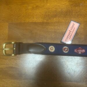 Vineyards Vines belt